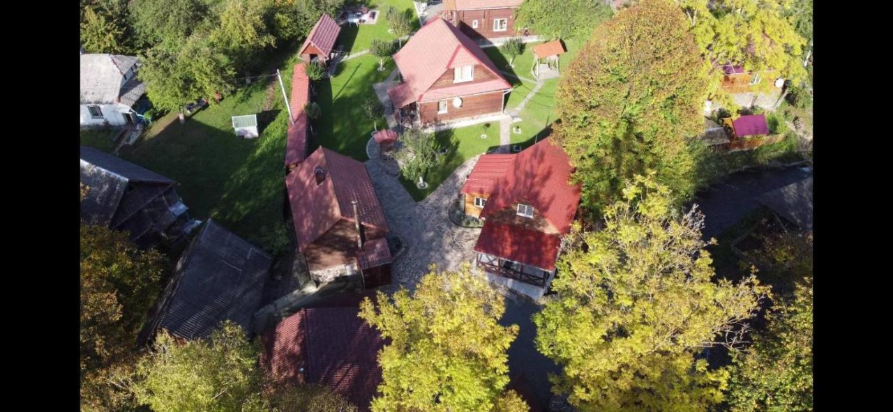 Зачаровані Карпати, Воловець Exterior photo