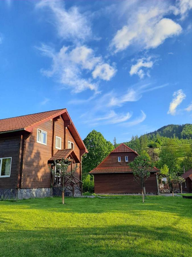 Зачаровані Карпати, Воловець Exterior photo